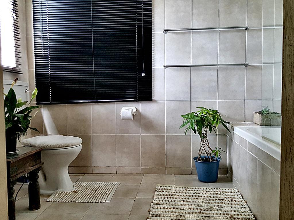 Midrand Guesthouse - Tasa Habitación foto